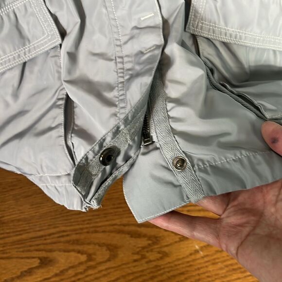 Chico’s Size 1 or Medium Gray Windbreaker Adjustable Waist - Picture 4 of 7